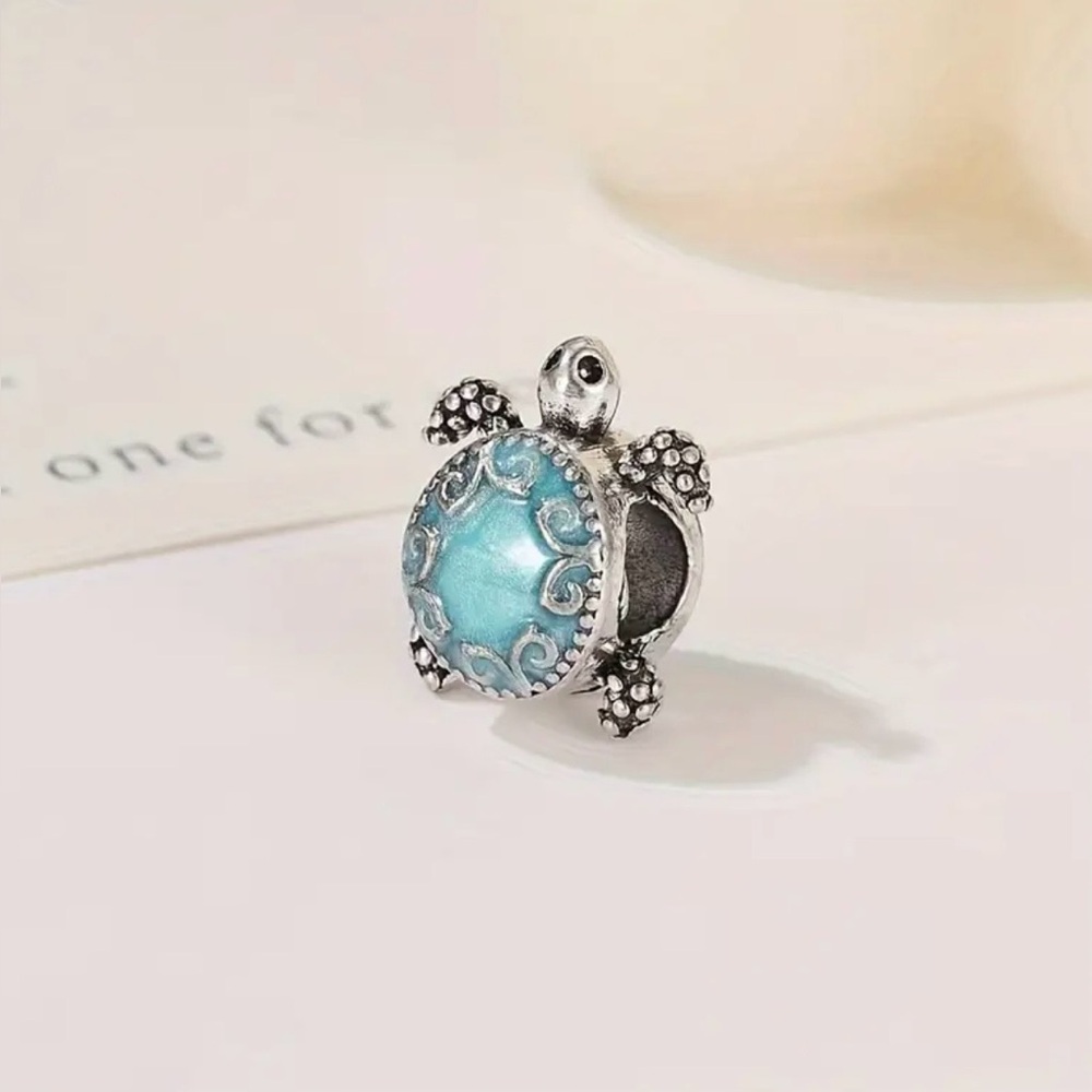 Silver and Blue Turtle Charm - Picture 4 of 8